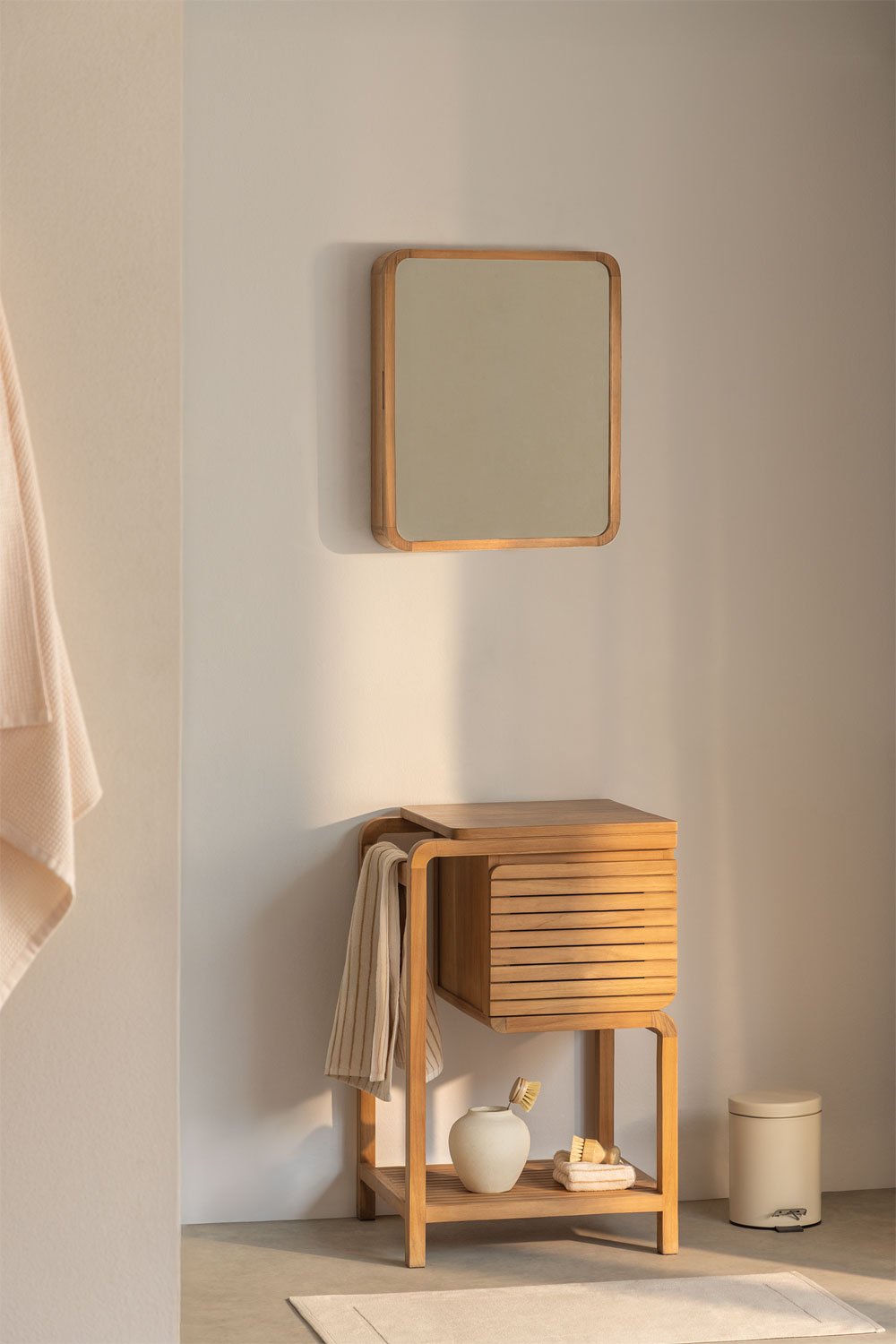 Ensemble de meubles de salle de bain en bois de teck Bradley, image de la galerie 1