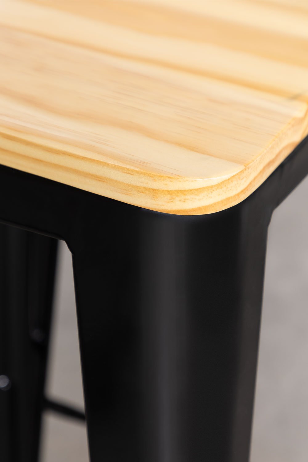 Tabouret haut empilable en acier Lix, image de la galerie 5