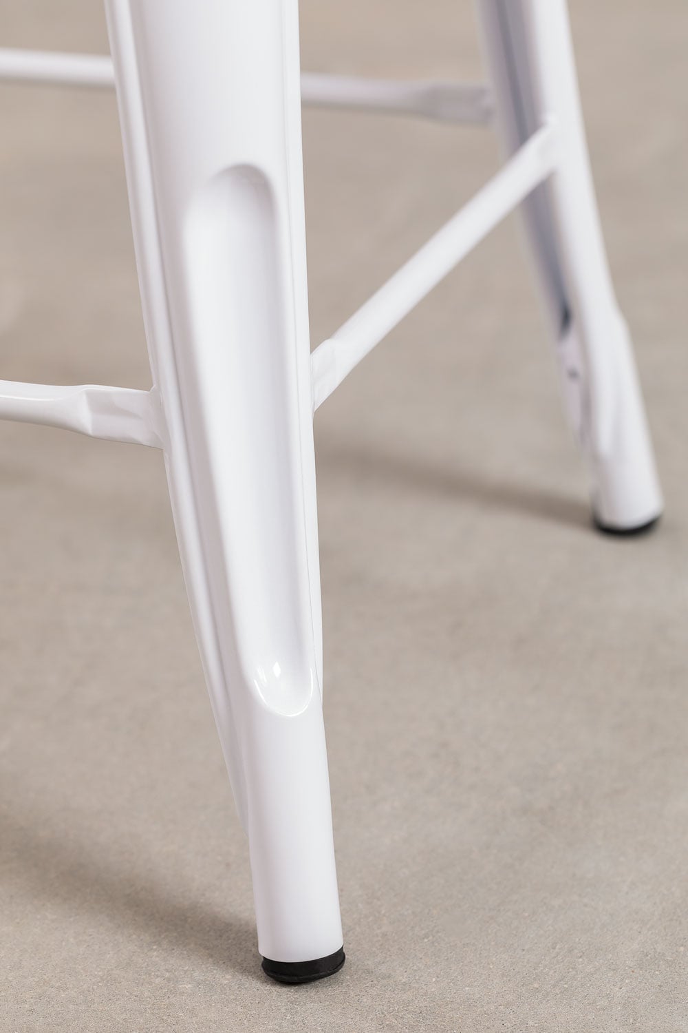 Pack de 4 tabourets hauts empilables en acier Lix, image de la galerie 5