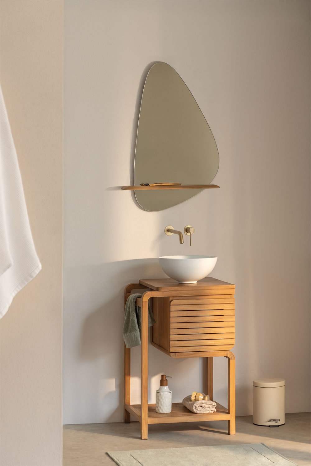 Ensemble de meuble de salle de bain en bois de teck Bradley, image de la galerie 1