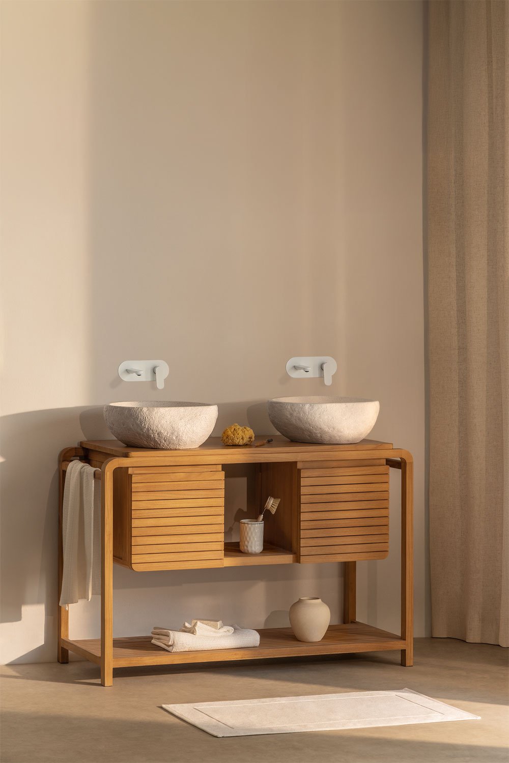 Ensemble de meuble de salle de bain en bois de teck Bradley, image de la galerie 1