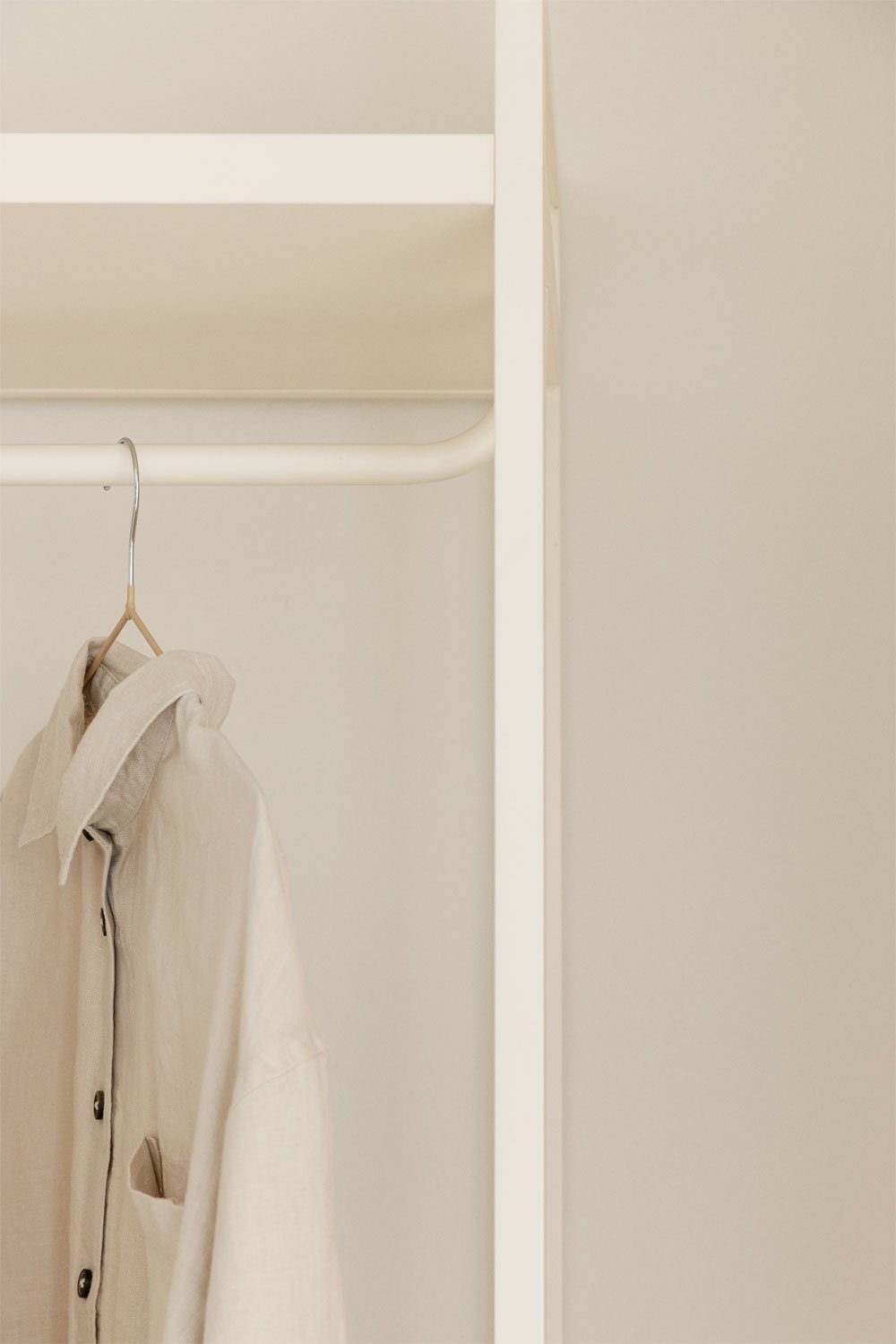 Armoire ouverte Velunis avec étagères en fer, image de la galerie 2