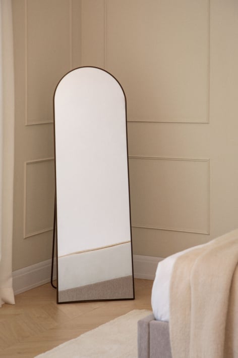 Miroir sur pied en aluminium 50x150 cm Naruvy - Noir