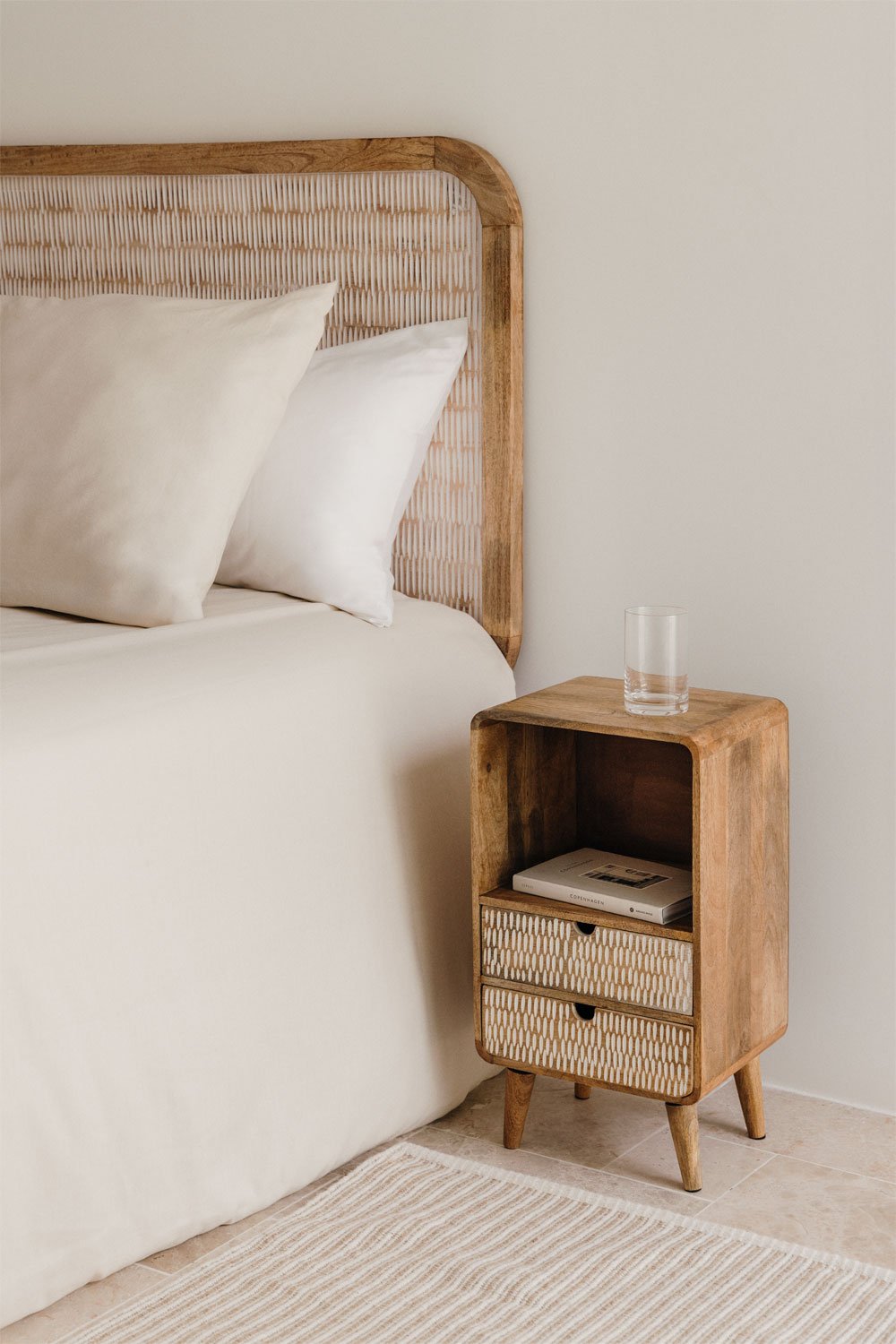 Tête de lit pour lit de 150 cm en bois de manguier Yulara, image de la galerie 1