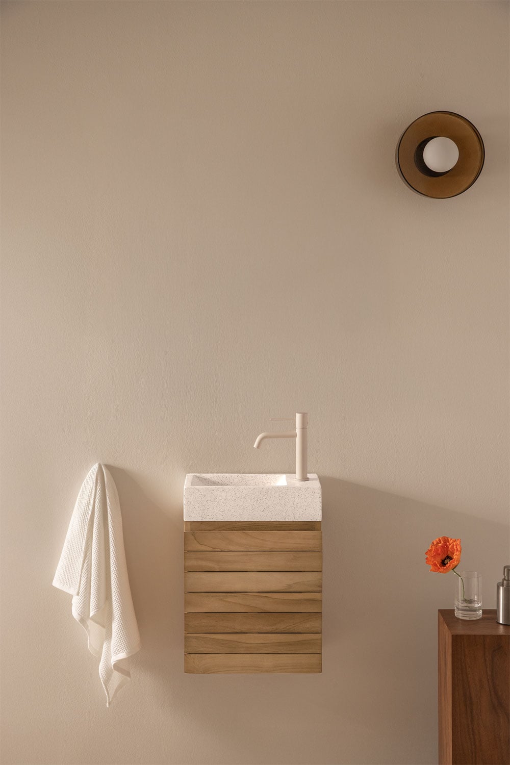 Ensemble de meuble de salle de bain suspendu en bois de teck avec lavabo intégré en ciment Napier, image de la galerie 1