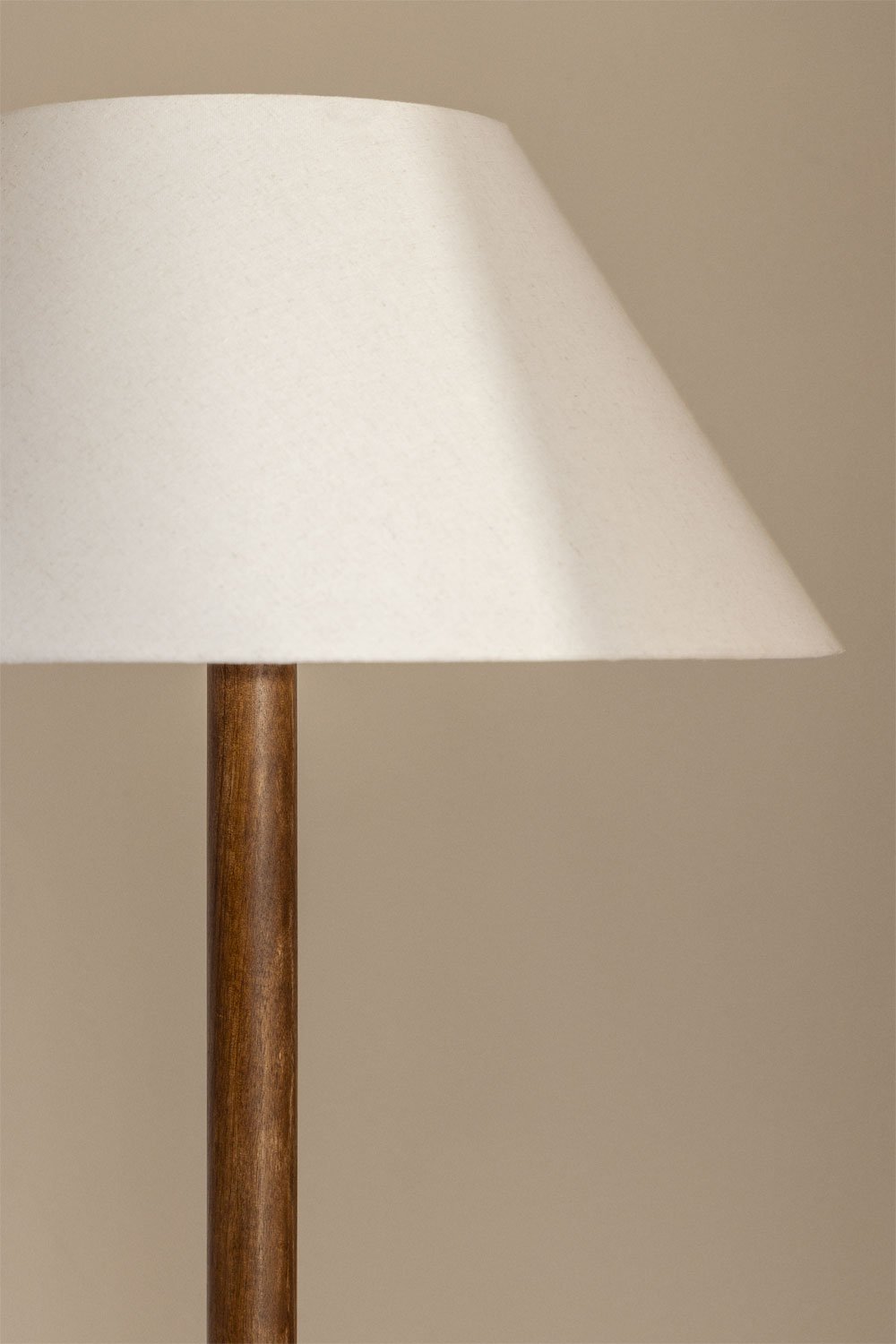 Lampadaire en bois de manguier Adelaide, image de la galerie 2