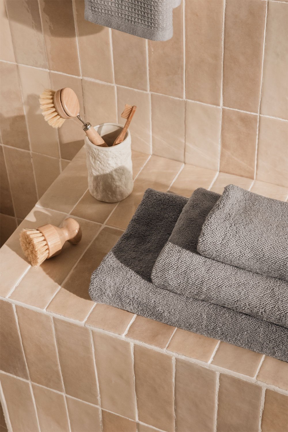 Lot de 4 serviettes en coton éponge avec bordure Claritone    , image de la galerie 2