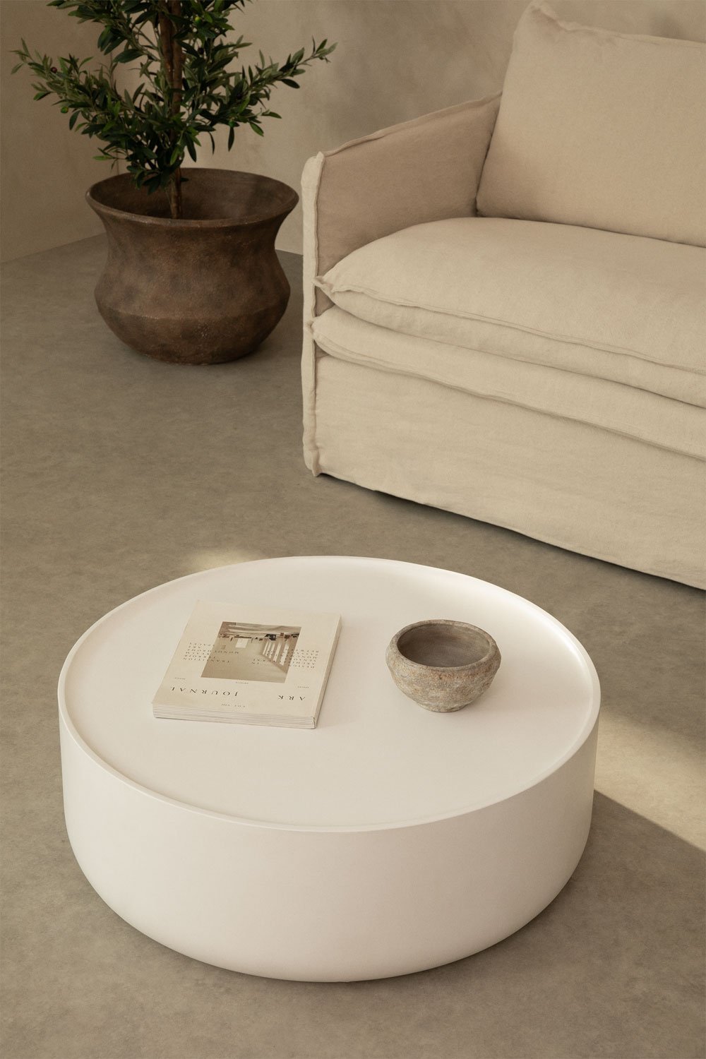 Table basse ronde Ø80 cm en ciment Darwys, image de la galerie 1
