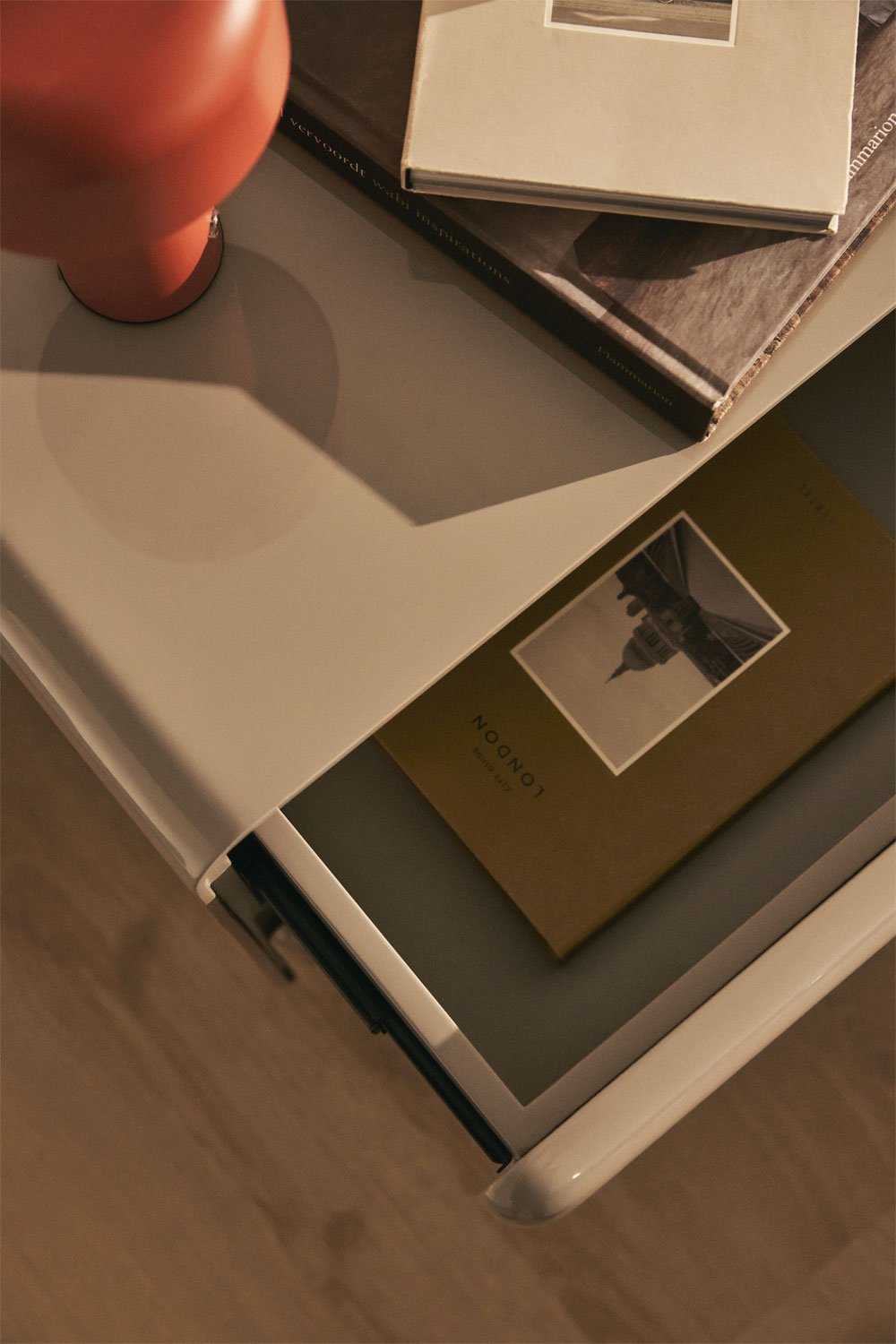 Table de chevet rectangulaire avec deux tiroirs en MDF Sheila, image de la galerie 2