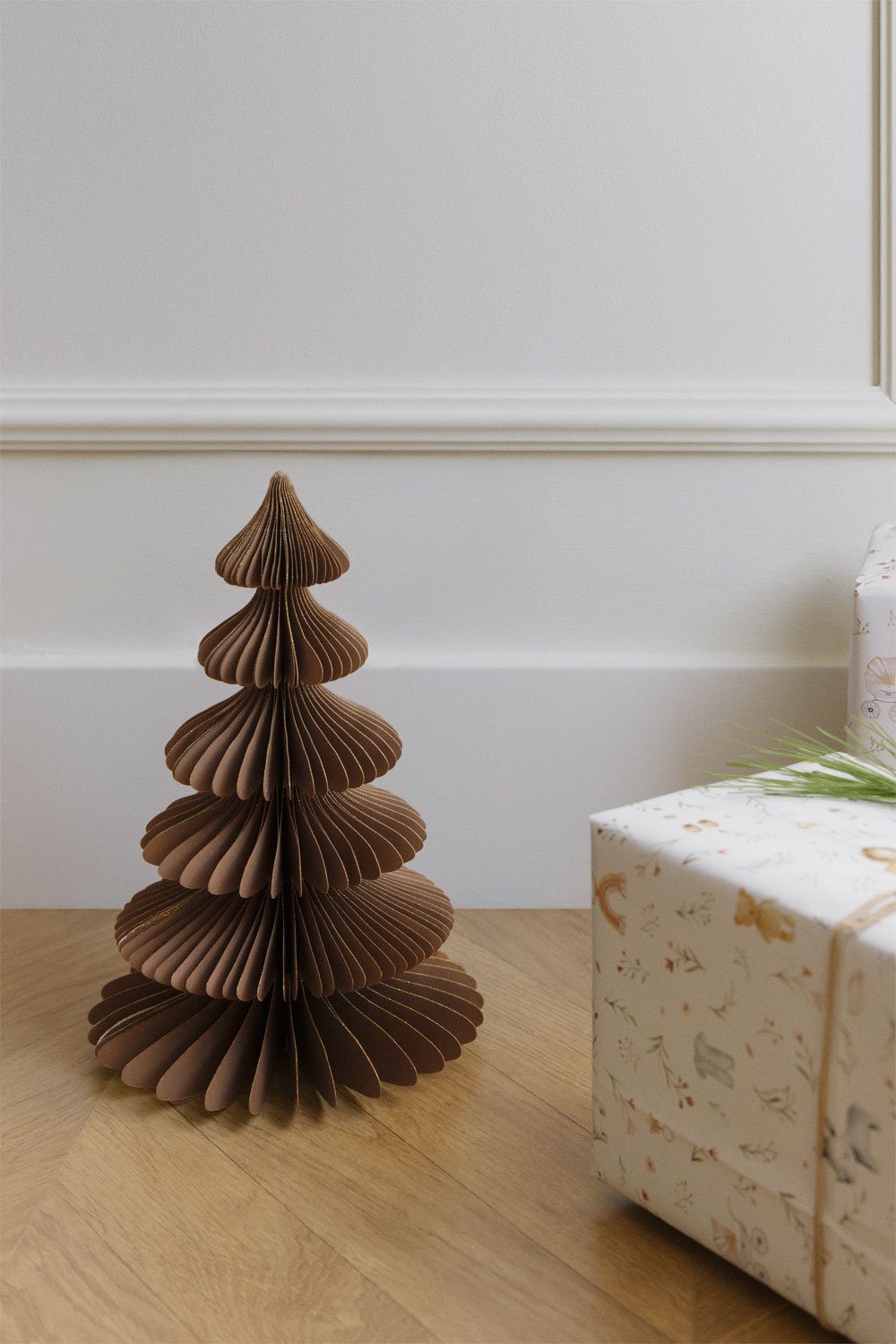 Arbre de Noël en papier Navira, image de la galerie 1