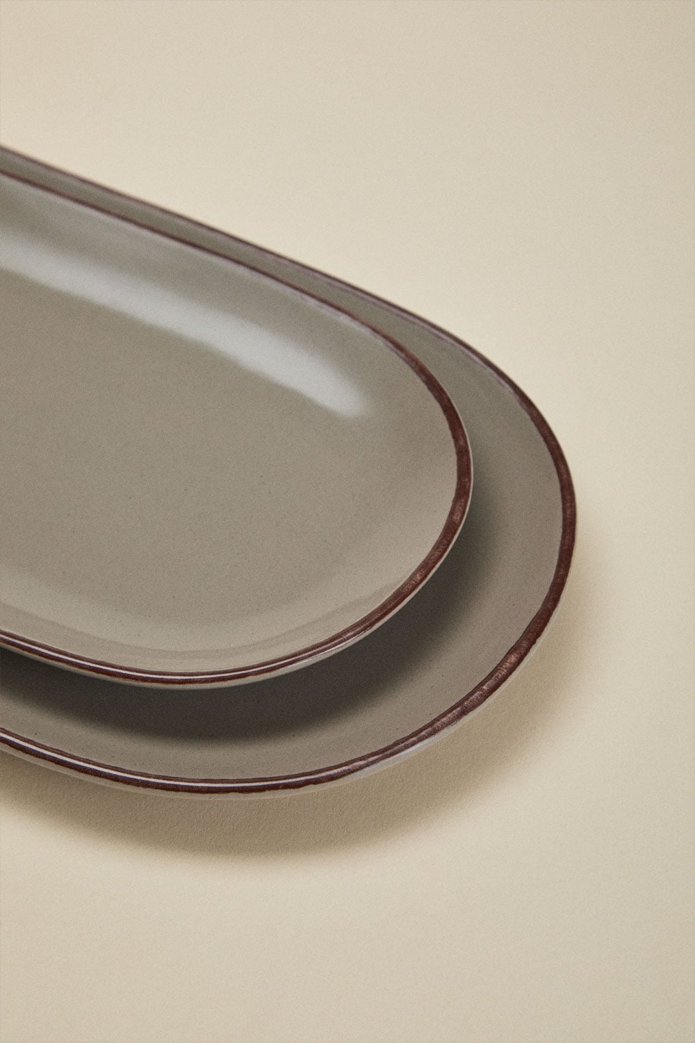 Set de 2 plateaux en grès Ronilena, image de la galerie 5