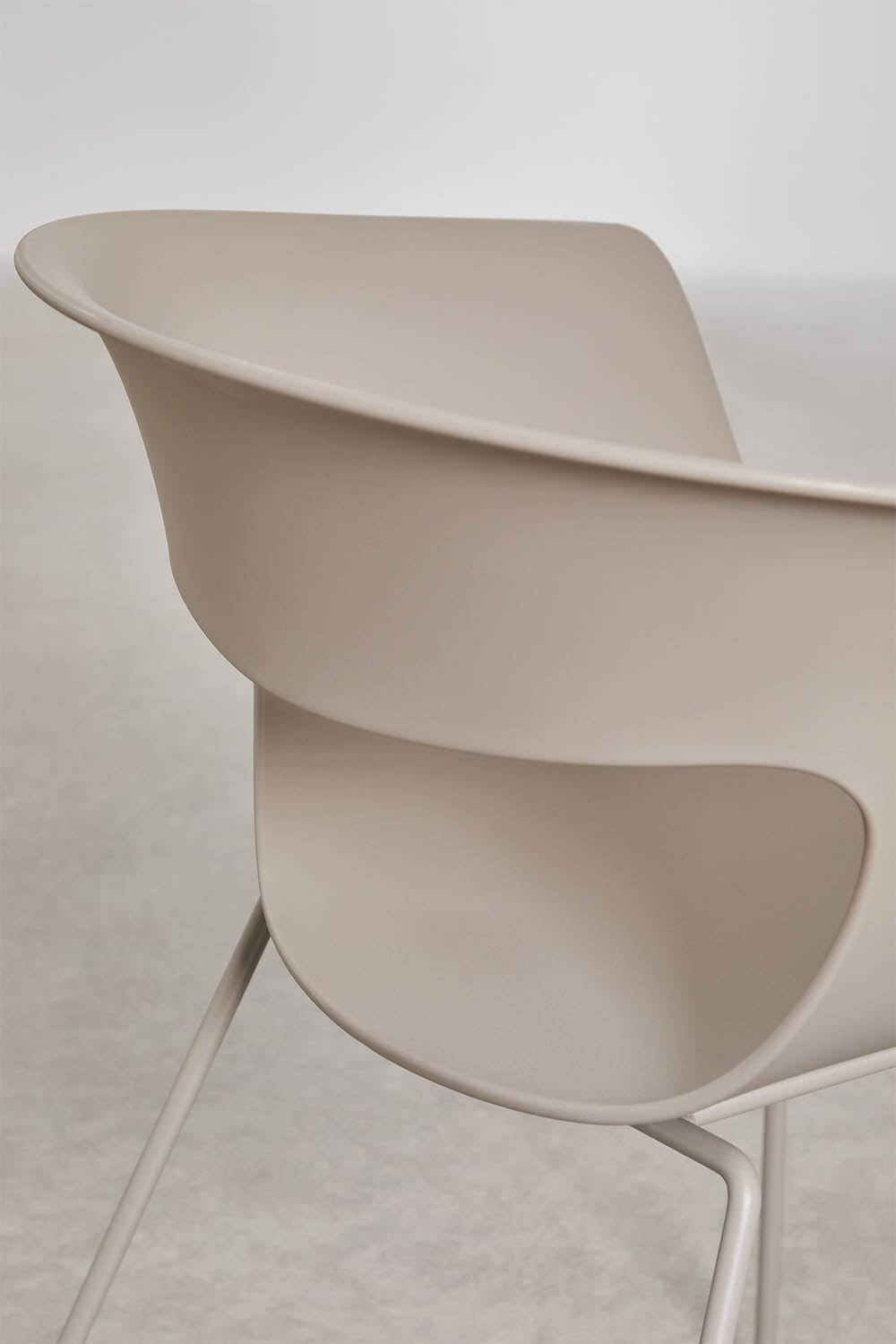 Pack de 4 chaises de salle à manger en polypropylène et acier Alanys, image de la galerie 5