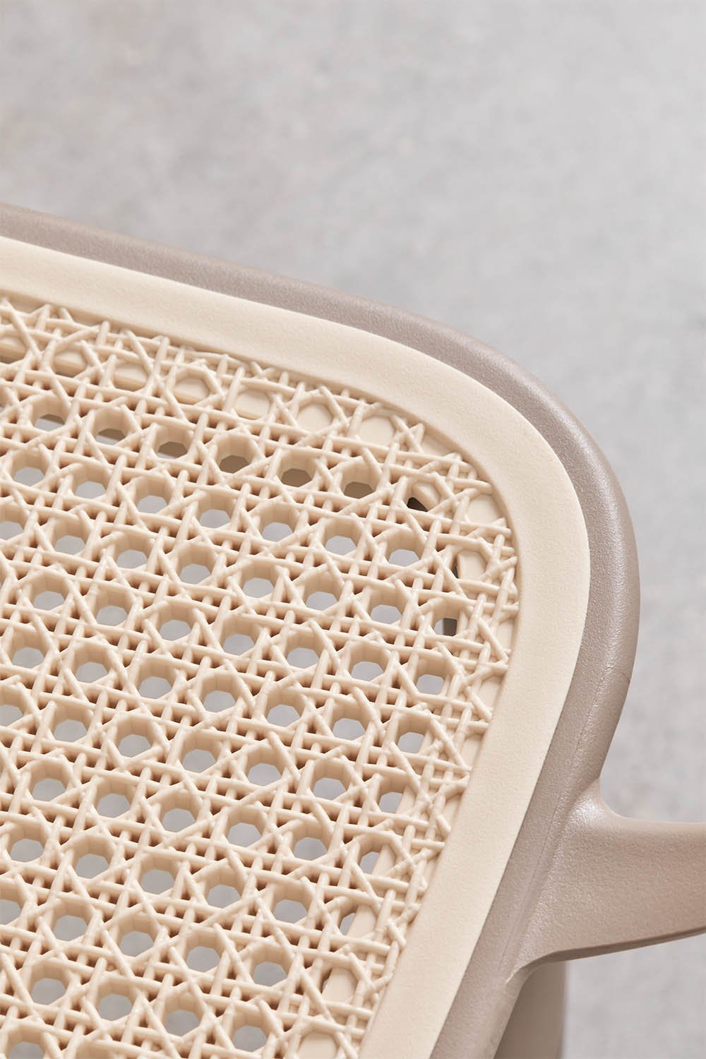 Chaise de jardin empilable avec accoudoirs en polypropylène Omara, image de la galerie 7