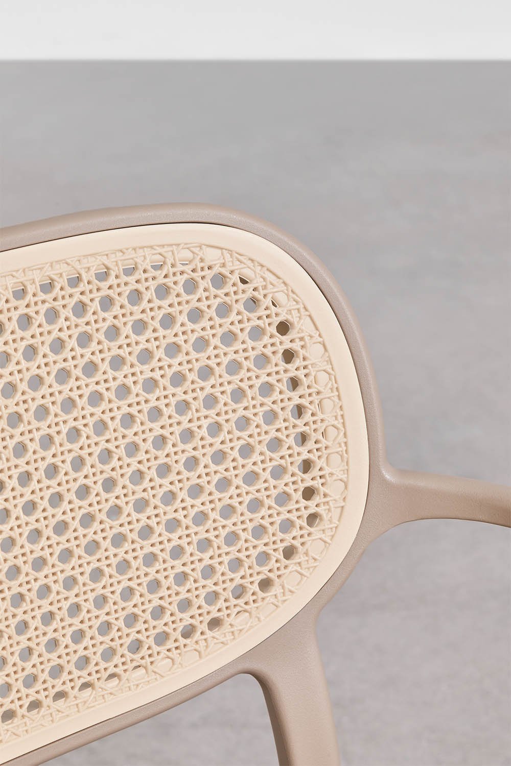 Chaise de salle à manger empilable avec accoudoirs en polypropylène Omara, image de la galerie 4