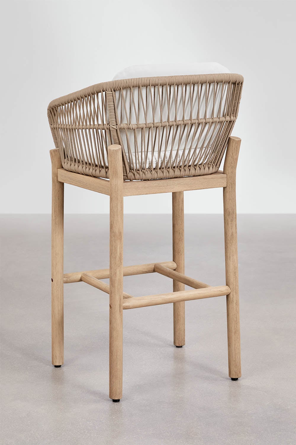 Tabouret haut de jardin en bois d'acacia et corde tressée Karvia, image de la galerie 3
