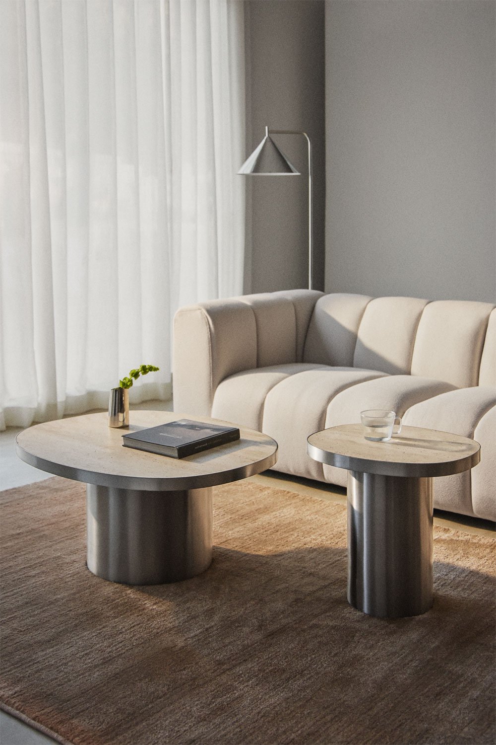 Set de 2 tables basses en travertin et acier inoxydable Fertrix, image de la galerie 1