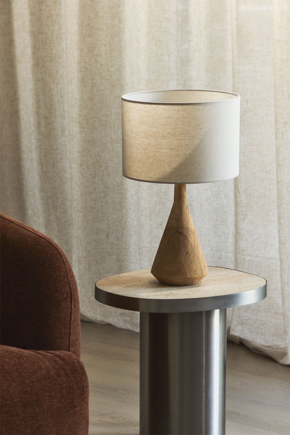 Lampe de table en bois de manguier Alabama, image de la galerie 1