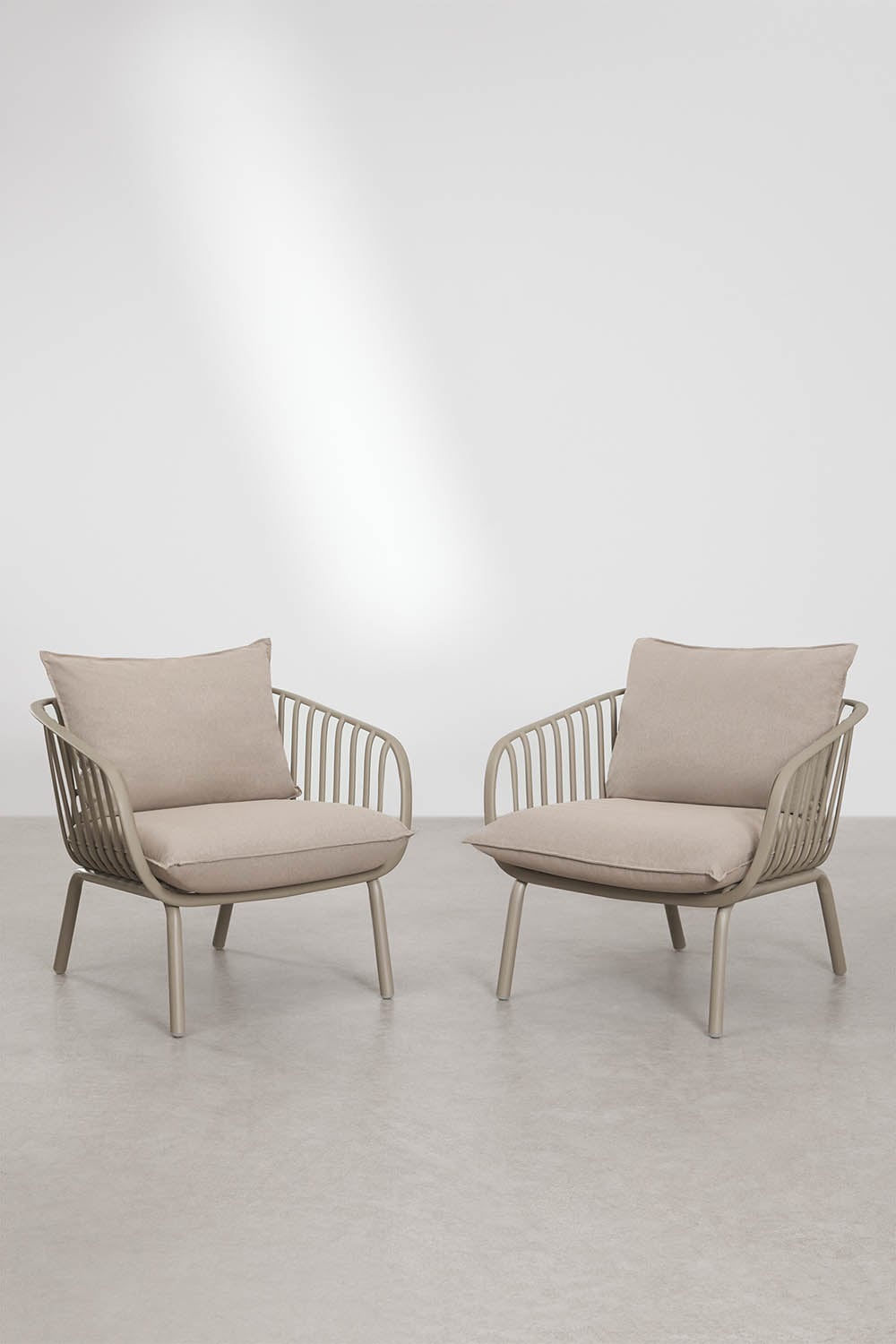 Pack de 2 fauteuils de jardin en acier et polypropylène Aradina, image de la galerie 1