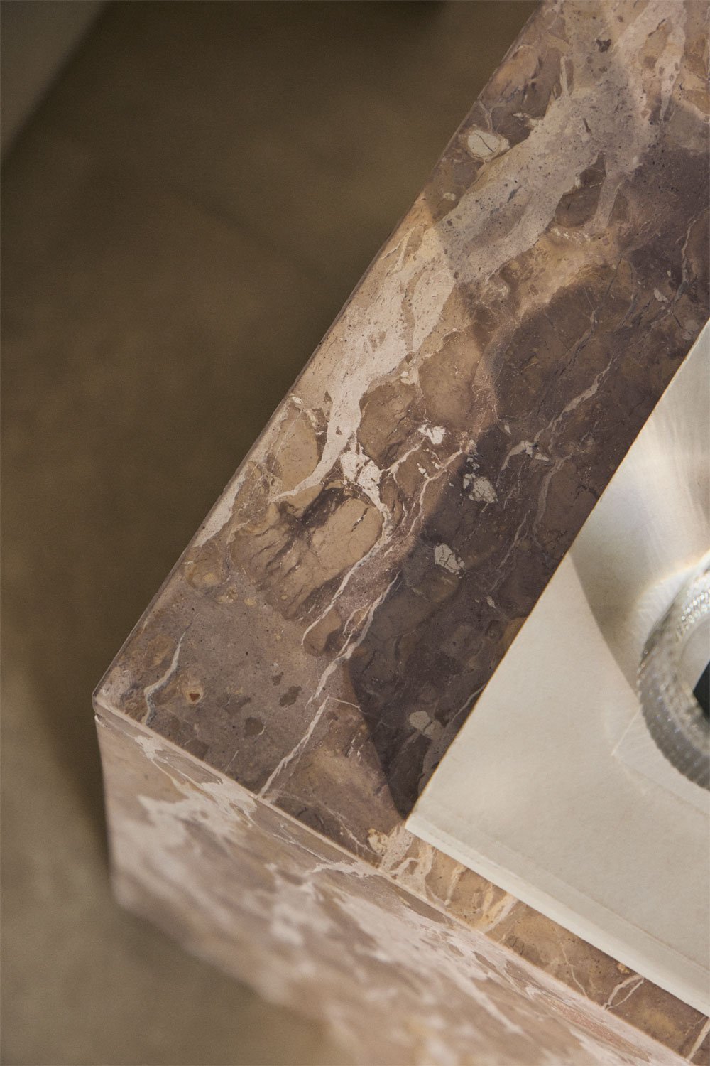 Table de chevet carrée 35x35 cm en pierre naturelle Aluret, image de la galerie 2