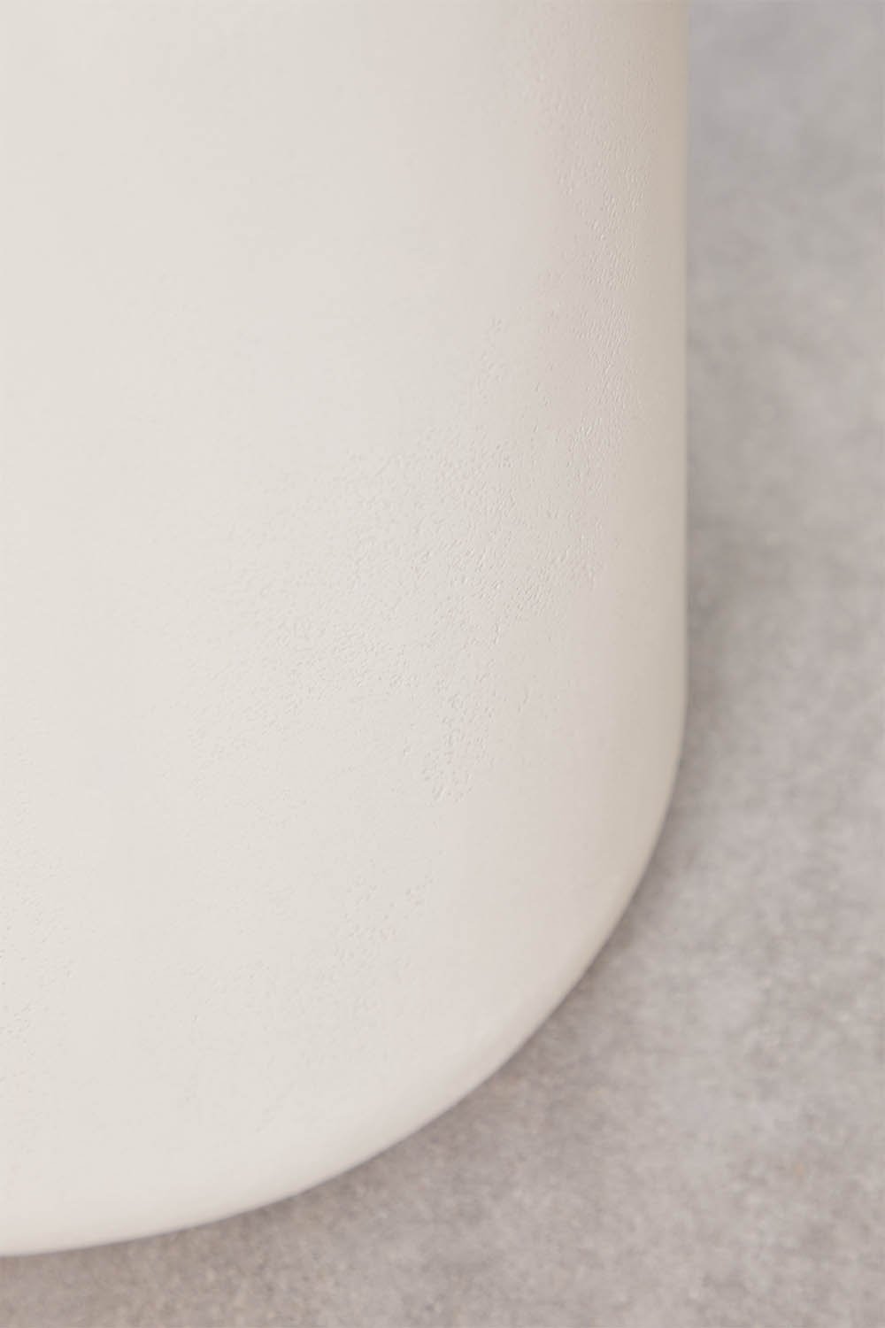Table d'appoint ronde Ø35 cm en ciment Fonelas, image de la galerie 3