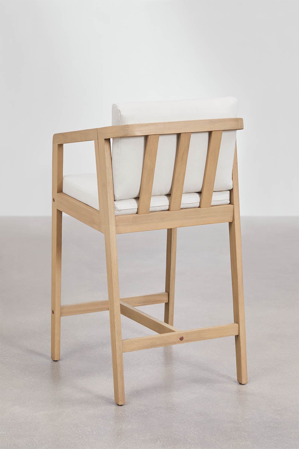 Tabouret de jardin haut en bois d'acacia Kaela, image de la galerie 3