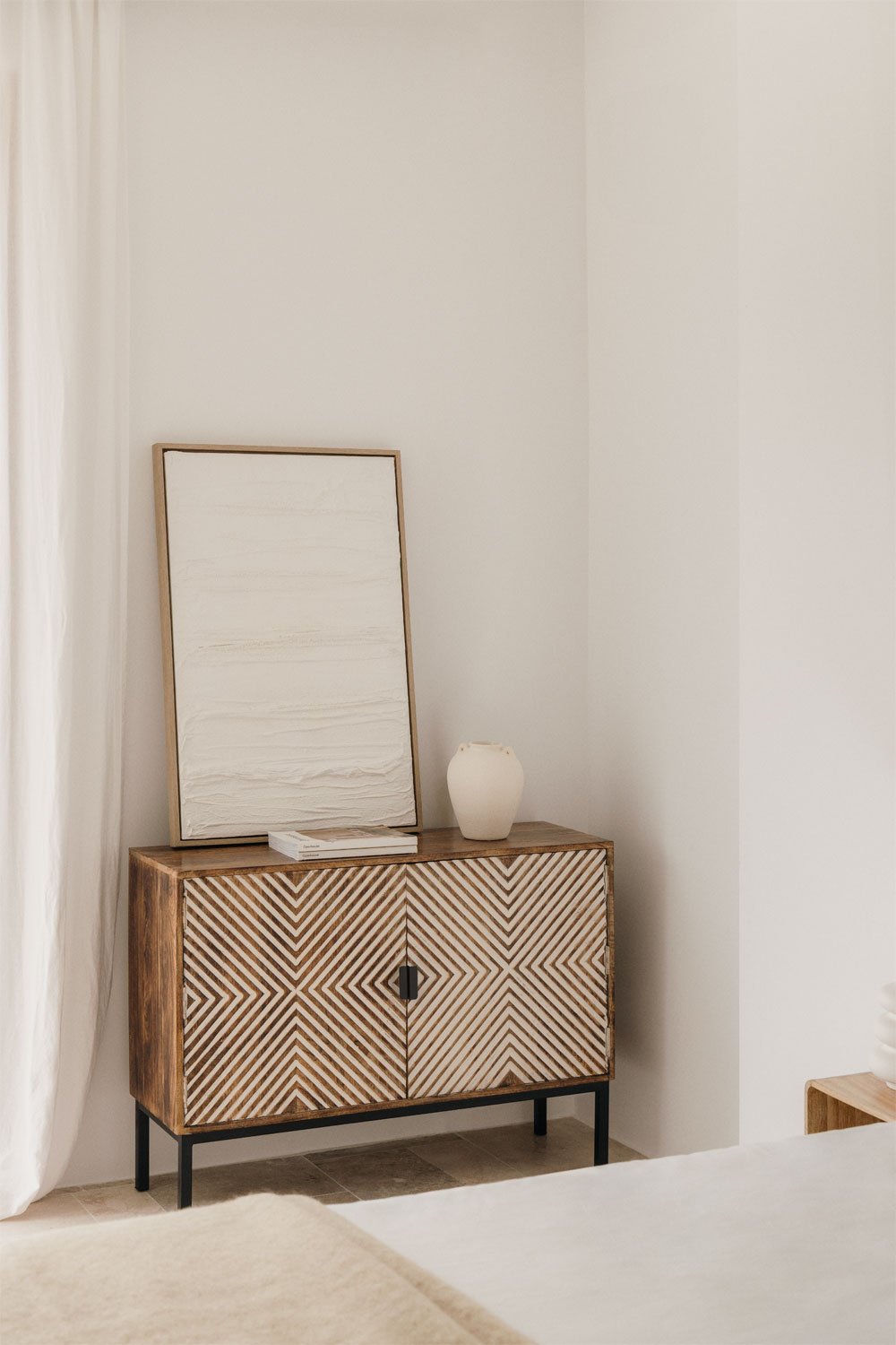 Buffet 105x35 cm en bois de manguier Alembe, image de la galerie 1