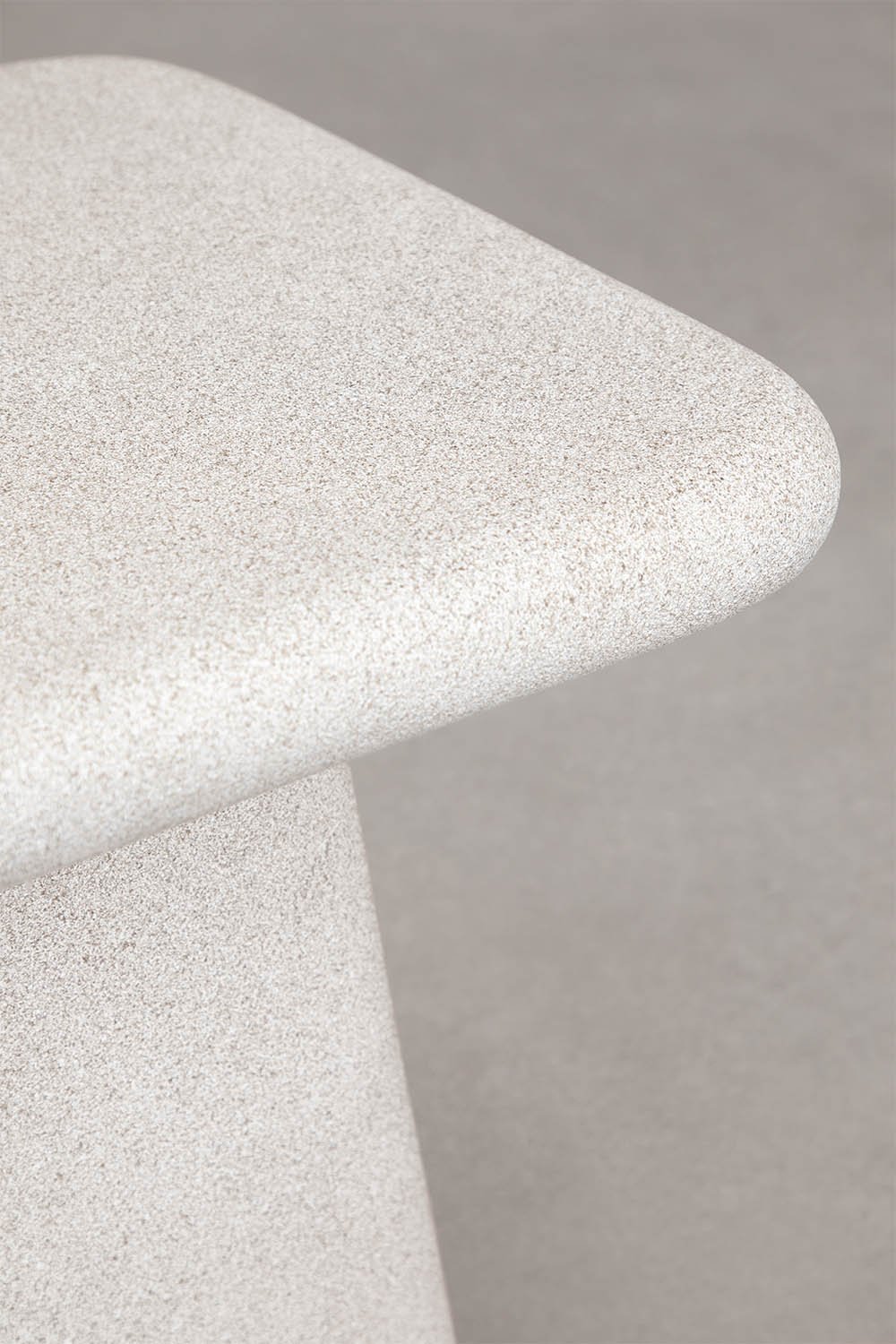 Table d'appoint carrée 45x45 cm en ciment Maelis, image de la galerie 2