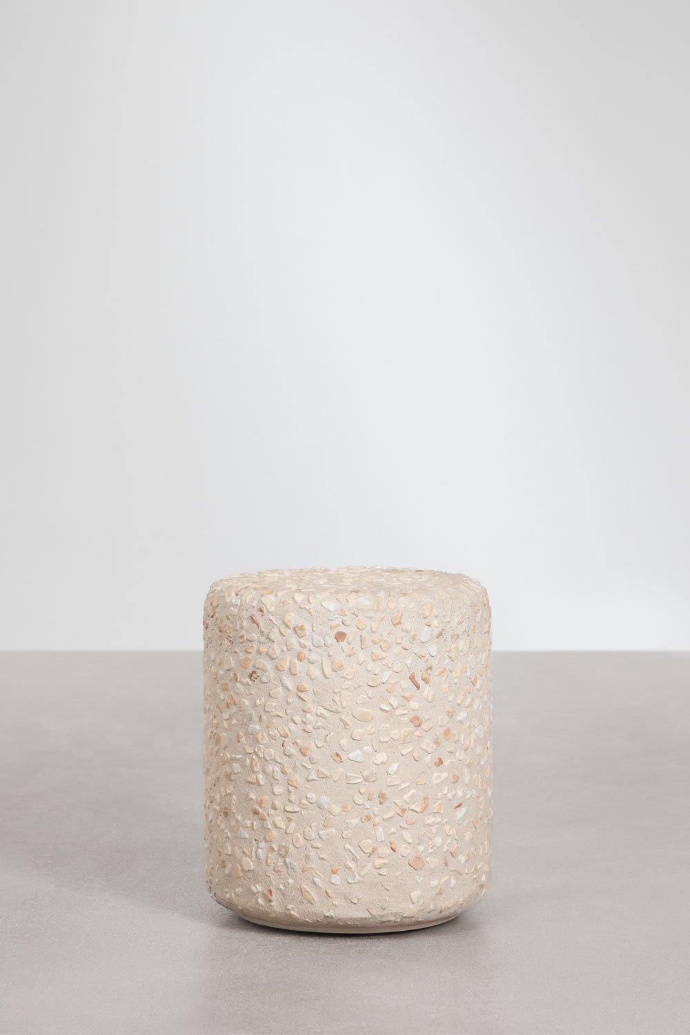 Table d'appoint ronde Ø35 cm en ciment Elyndra, image de la galerie 1