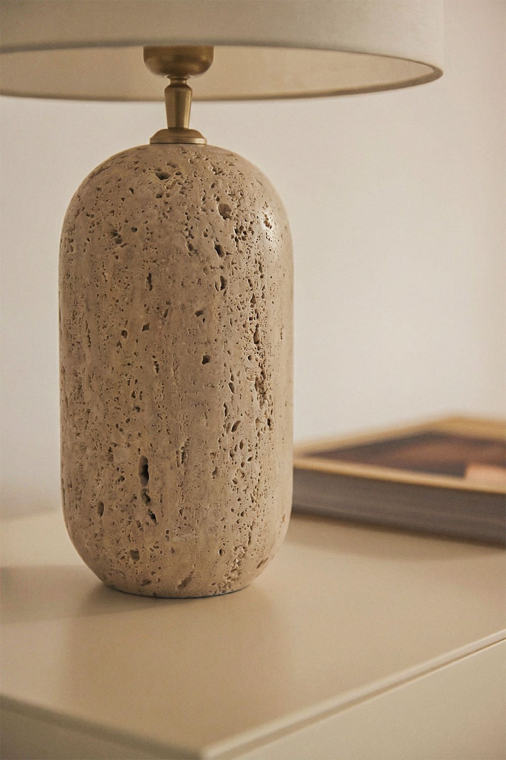 Socle pour lampe de table en pierre naturelle Yalvira, image de la galerie 1