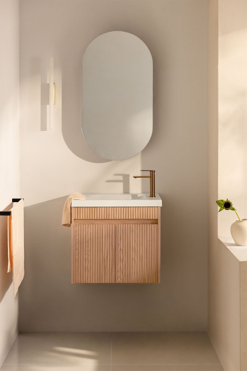 Ensemble de meuble de salle de bain suspendu en bois avec lavabo intégré Narek, image de la galerie 1
