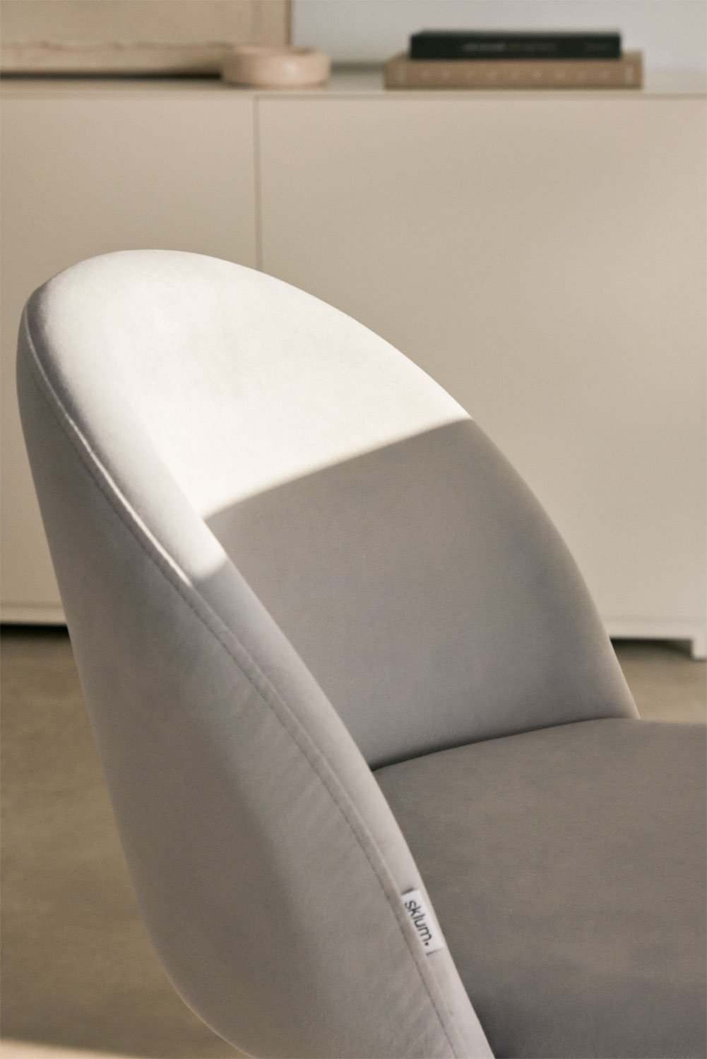 Chaise de salle à manger en velours Kana Design, image de la galerie 2