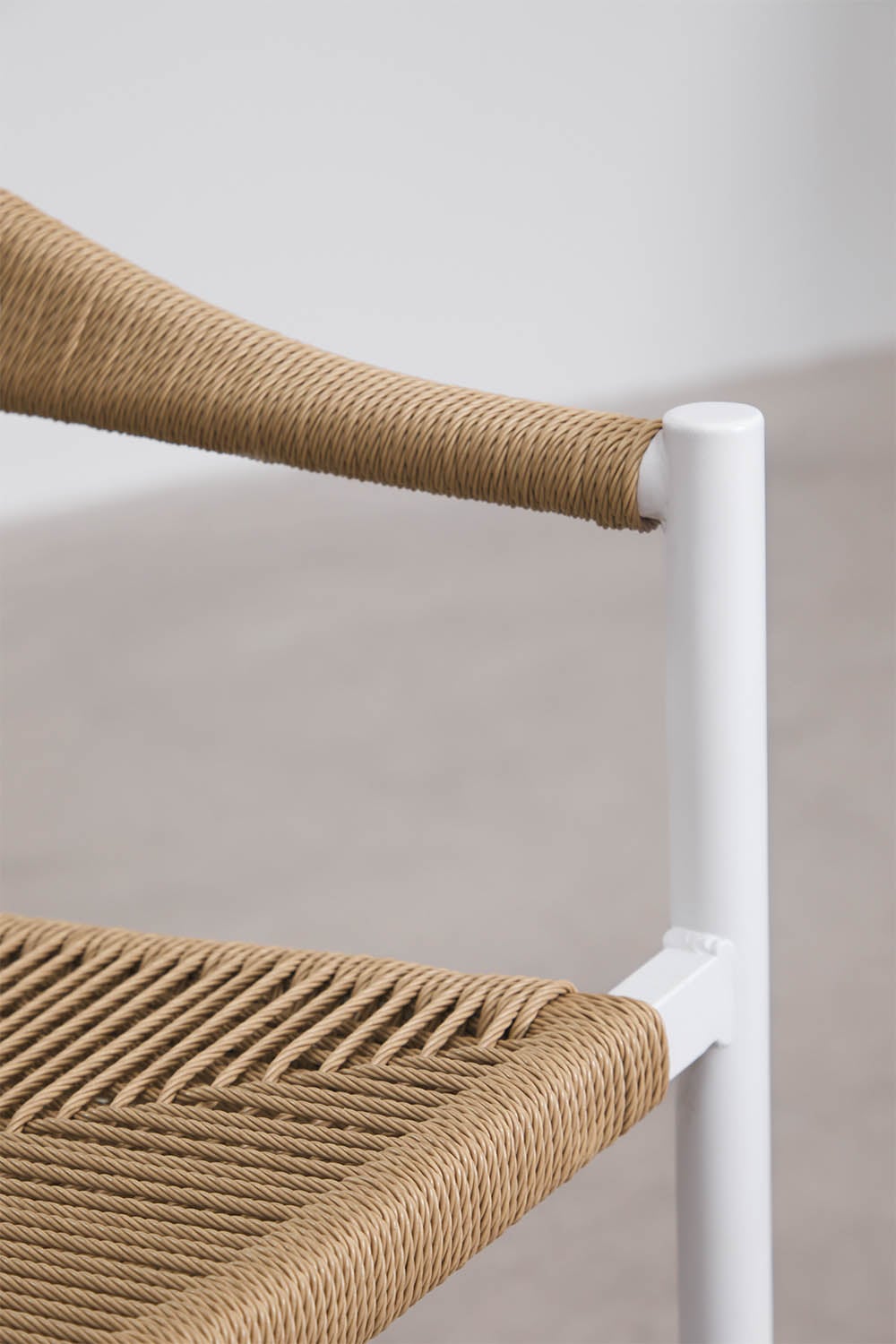 Pack de 2 tabourets de jardin hauts 75 cm en aluminium et rotin synthétique Amatria, image de la galerie 5