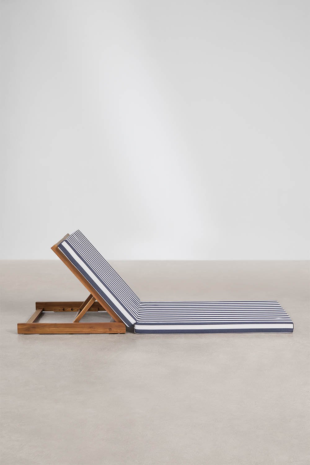 Lot de 2 chaises longues inclinables en bois d'acacia Idaira, image de la galerie 2