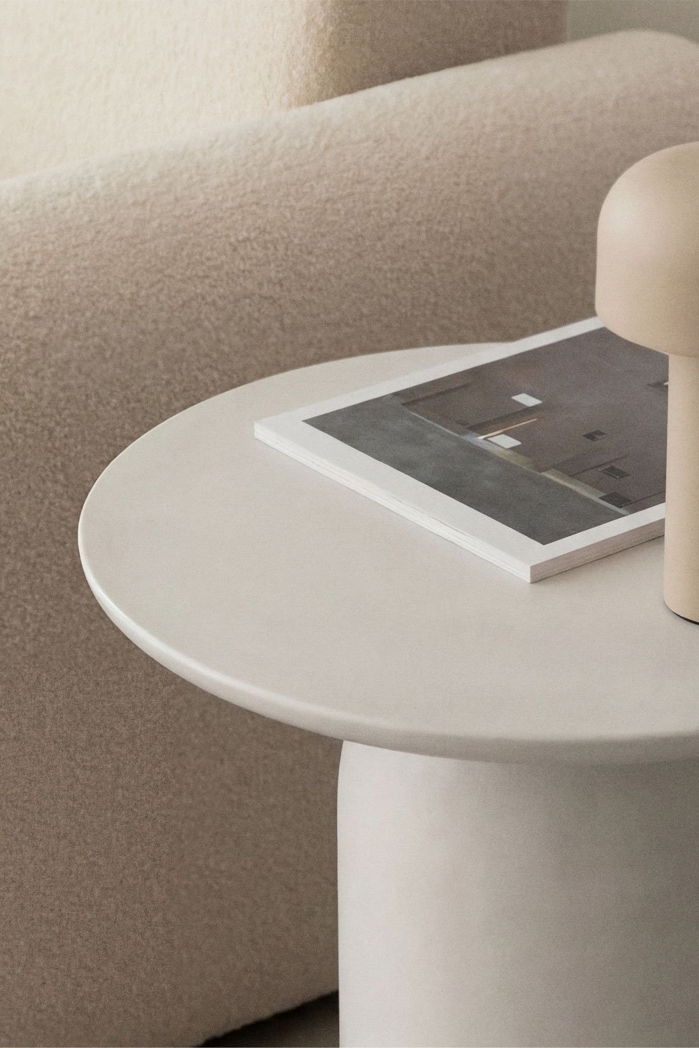 Table d'appoint ronde Ø45 cm en ciment Layana, image de la galerie 2