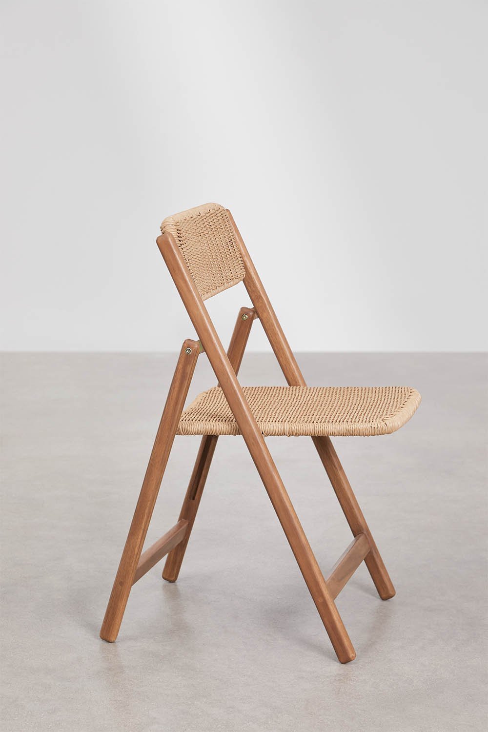 Pack de 4 chaises de jardin pliantes en rotin synthétique et bois d'acacia Zayma, image de la galerie 4