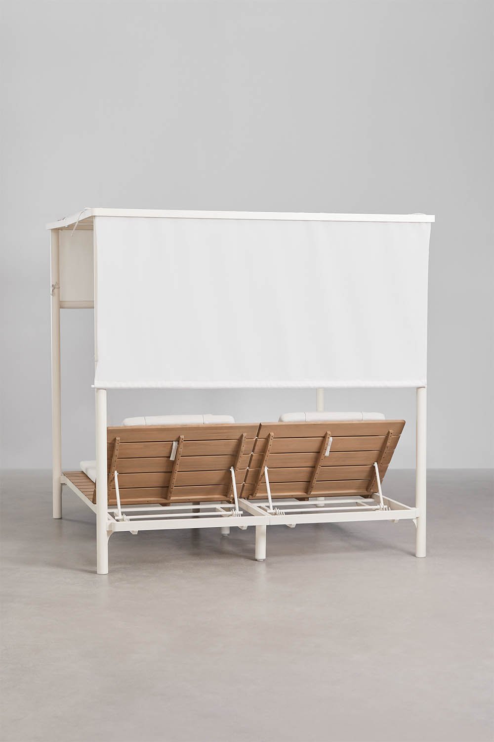 Lit balinais inclinable en bois d'acacia Sirka, image de la galerie 5