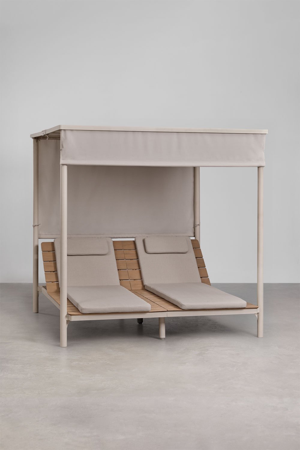 Lit balinais inclinable en bois d'acacia Sirka, image de la galerie 1