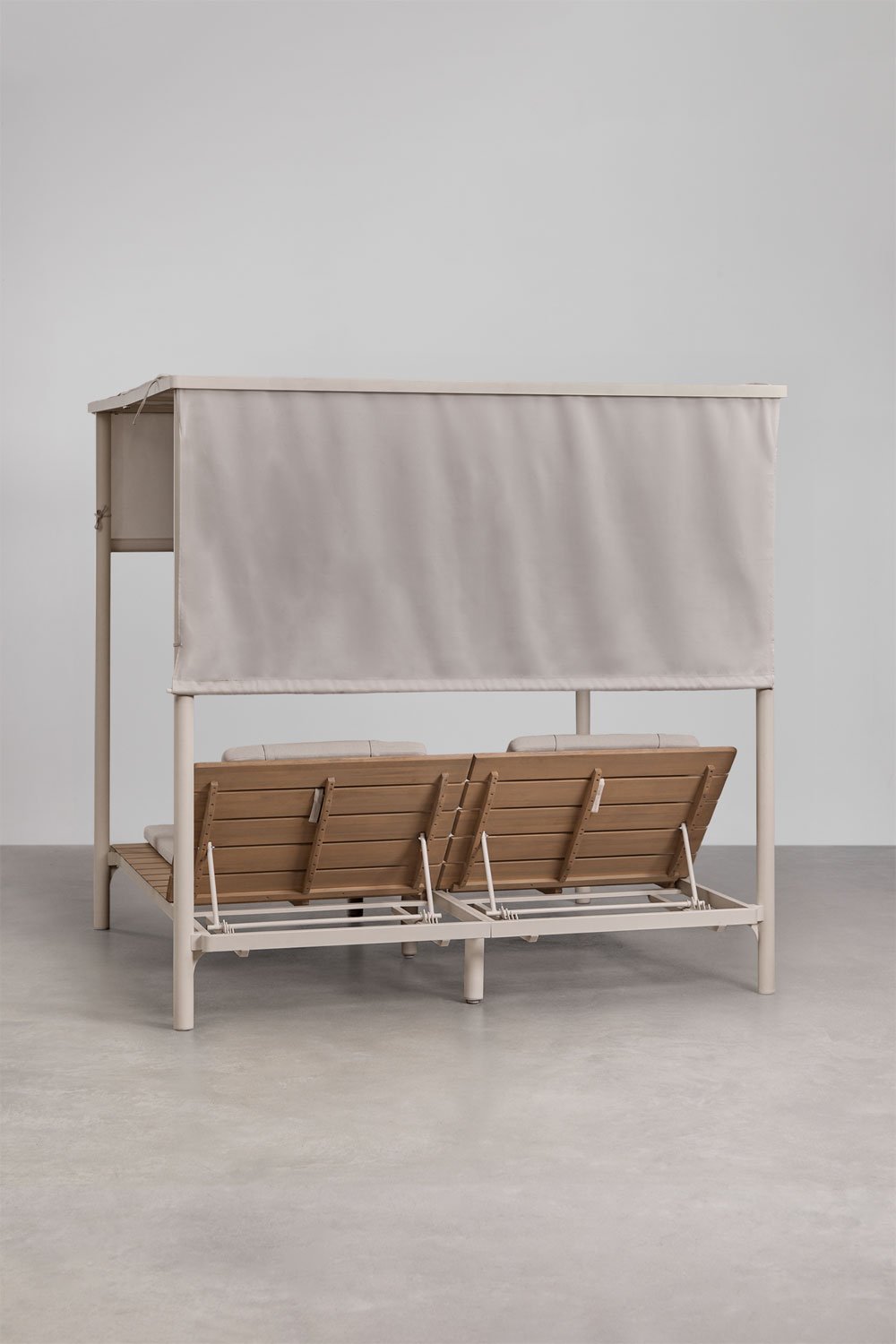 Lit balinais inclinable en bois d'acacia Sirka, image de la galerie 5