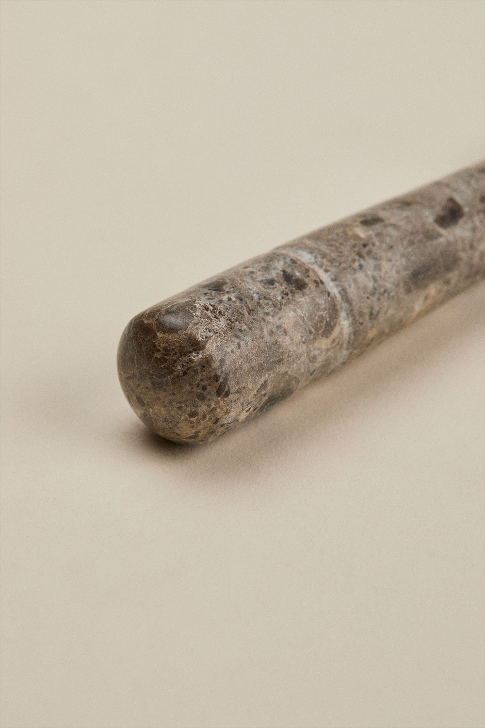 Ouvre-bouteilles en marbre et acier Calven, image de la galerie 5