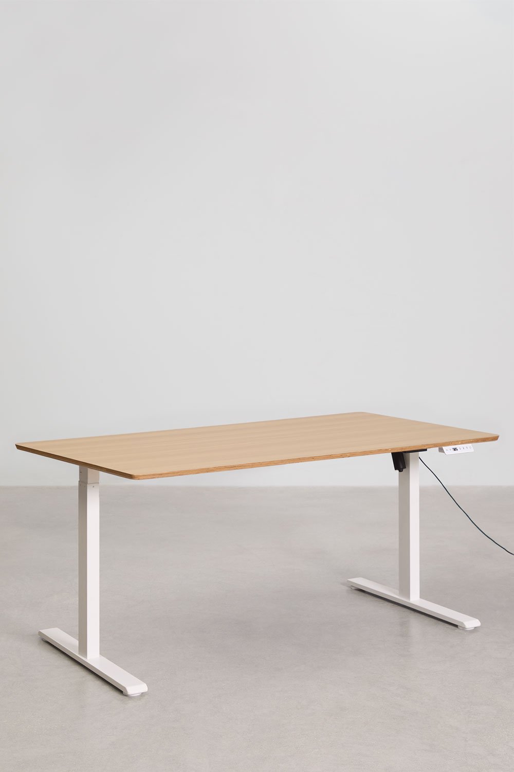 Bureau électrique rectangulaire réglable en hauteur avec fonction mémoire en bois et fer Serpi, image de la galerie 1