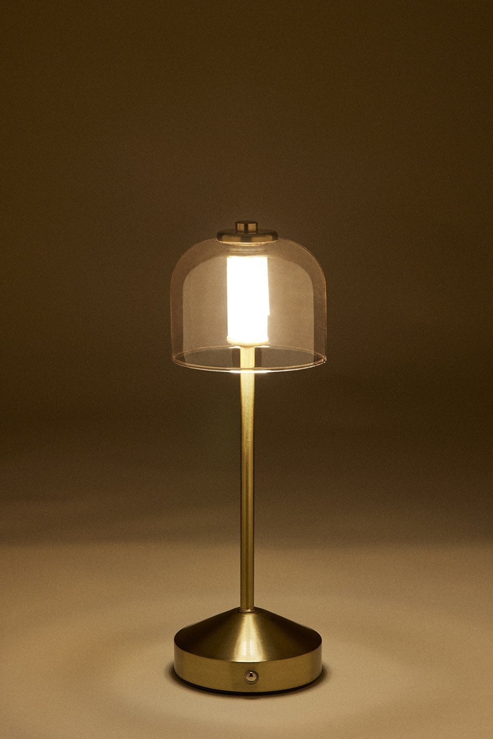Lampe de table LED sans fil en fer et verre Ardela, image de la galerie 3