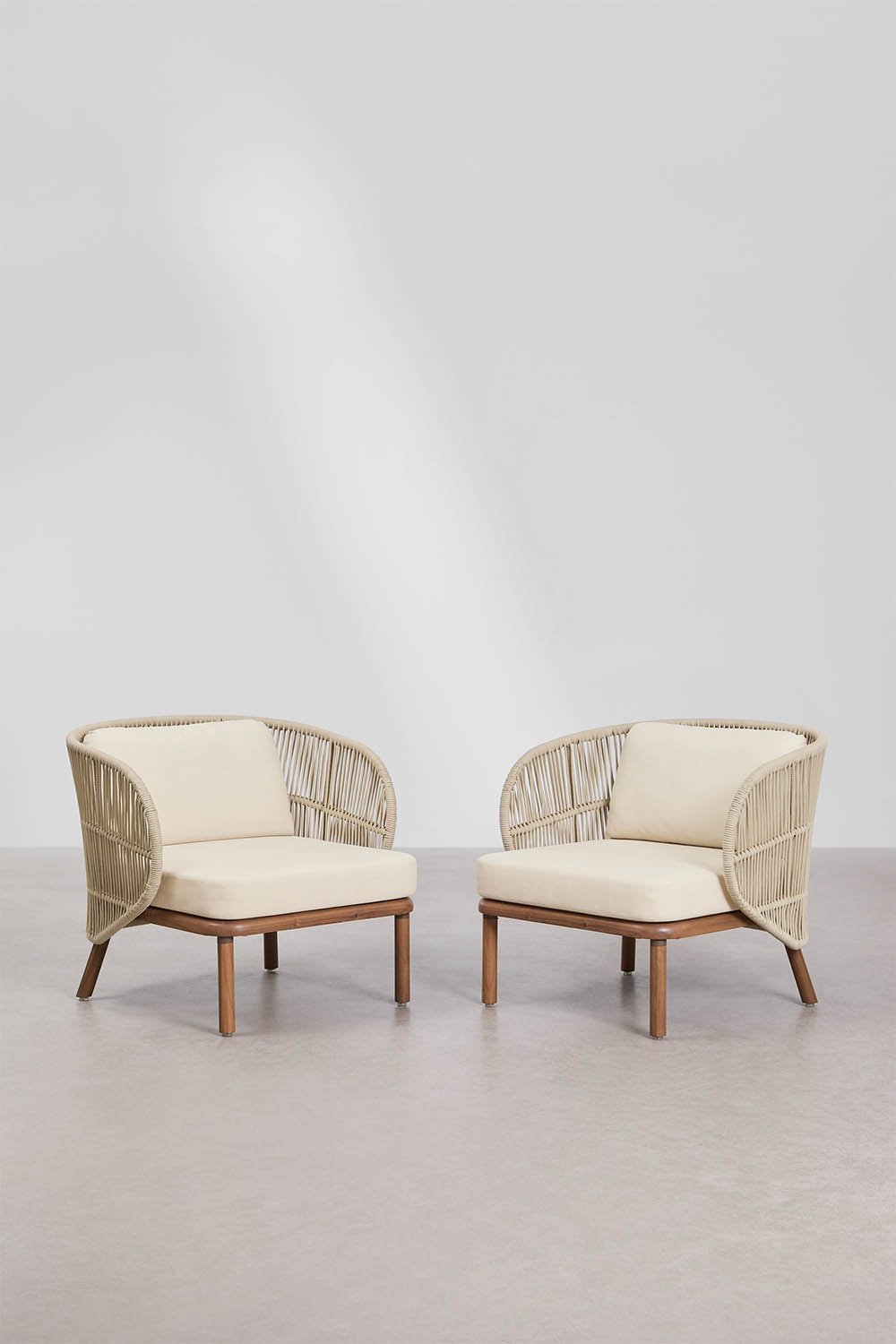 Pack de 2 fauteuils de jardin en bois d'acacia et corde tressée Capri, image de la galerie 3