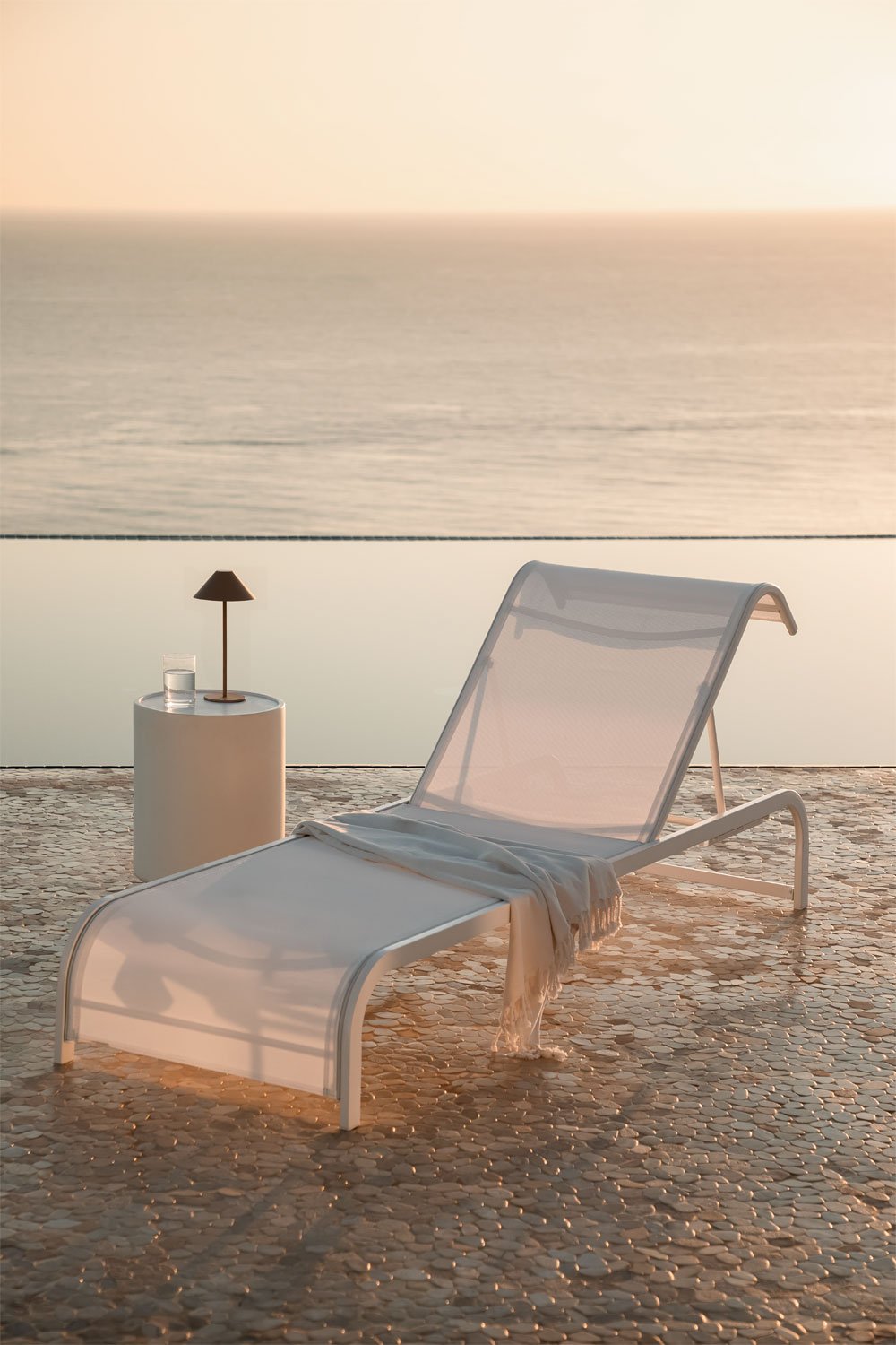 Chaise longue inclinable en acier Marietta, image de la galerie 1