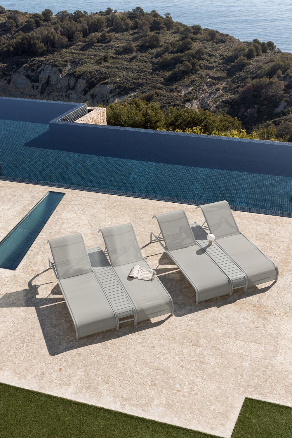 Set de 2 chaises longues inclinables et table d'appoint en acier Marietta, image de la galerie 2