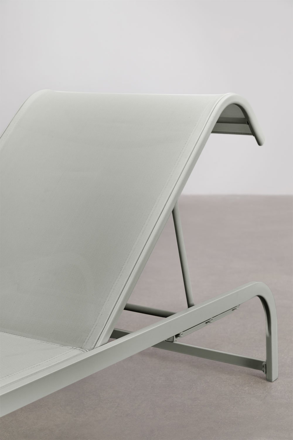 Set de 2 chaises longues inclinables et 2 tables d'appoint en acier Marietta, image de la galerie 5