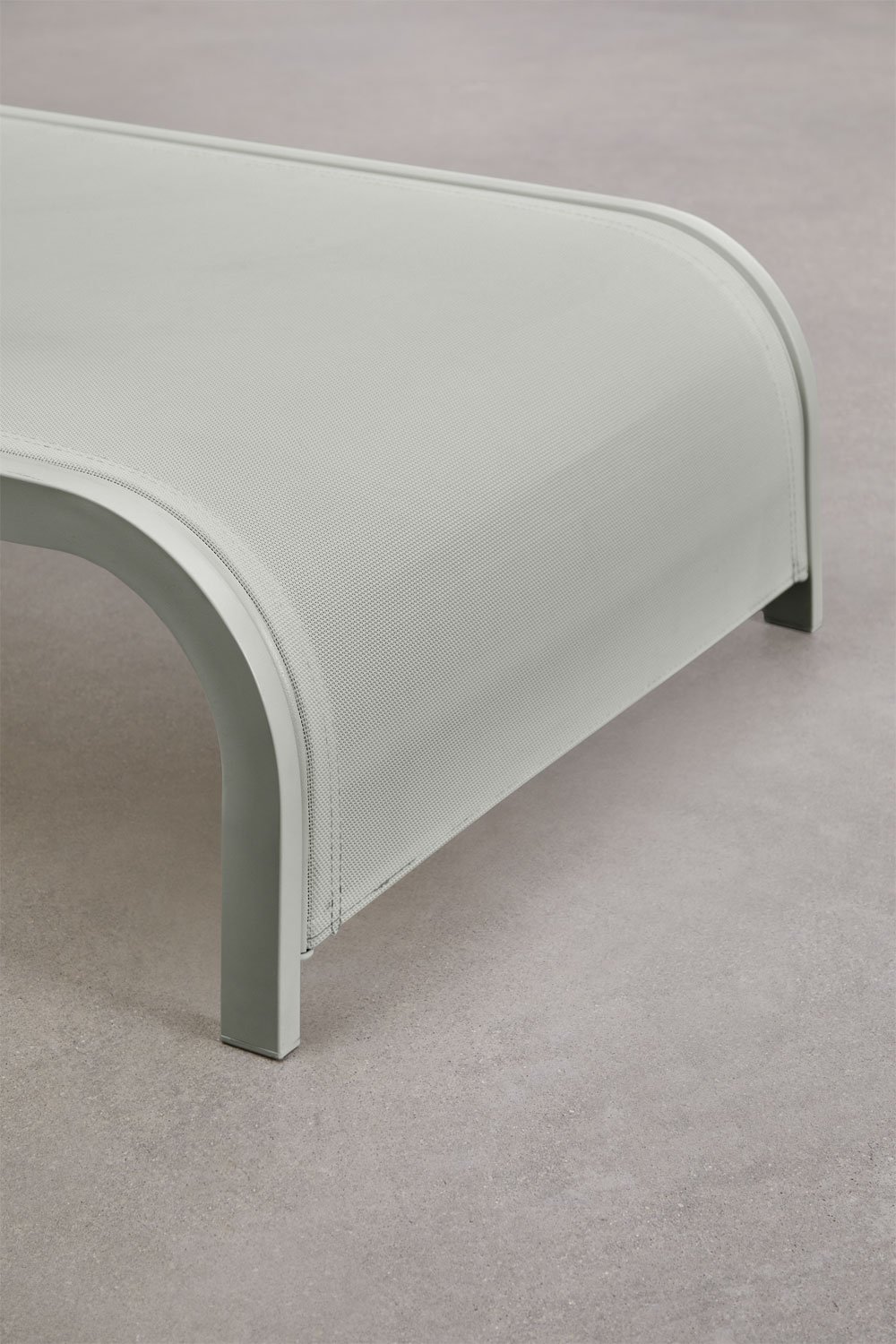 Set de 2 chaises longues inclinables et 2 tables d'appoint en acier Marietta, image de la galerie 6