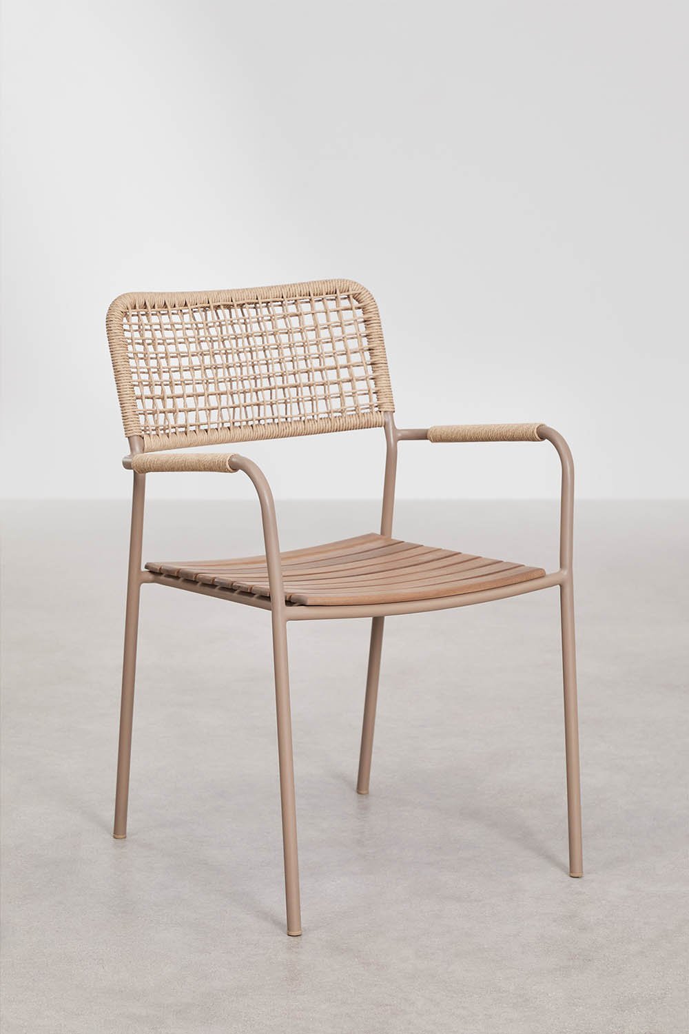 Pack de 4 chaises de jardin empilables avec accoudoirs en acier et bois d'acacia Tilda, image de la galerie 1