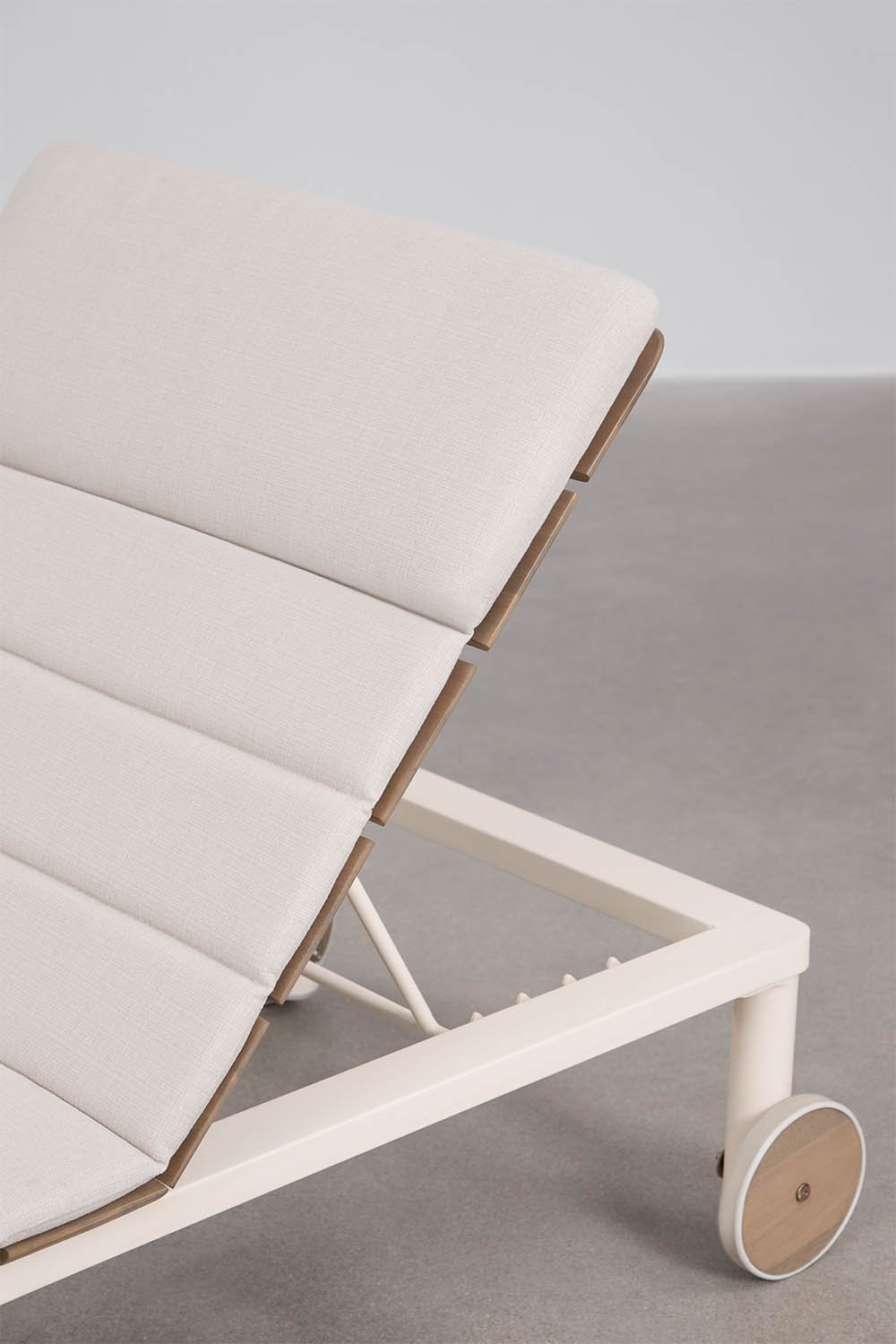 Pack de 2 chaises longues inclinables en bois d'acacia Sirka, image de la galerie 5