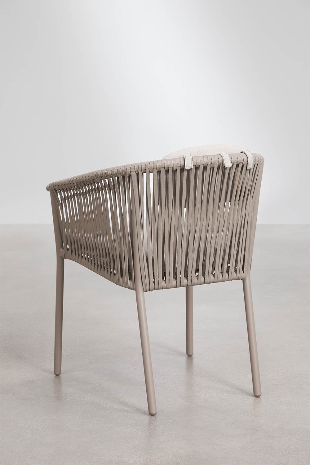 Chaise de salle à manger empilable avec accoudoirs en aluminium et corde tressée Ondina, image de la galerie 3