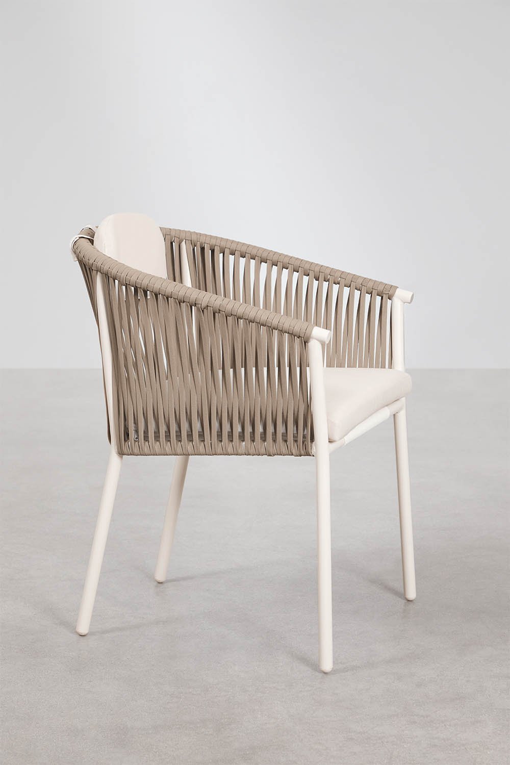 Chaise de salle à manger empilable avec accoudoirs en aluminium et corde tressée Ondina, image de la galerie 2